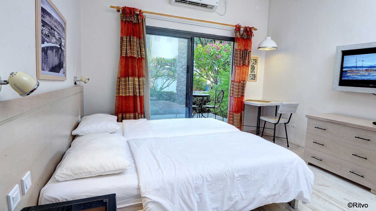 Photo of Bedroom in Ashdot Ya'akov Ihud