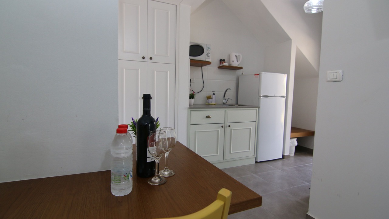 Photo of Kitchen in Ashdot Ya'akov Ihud
