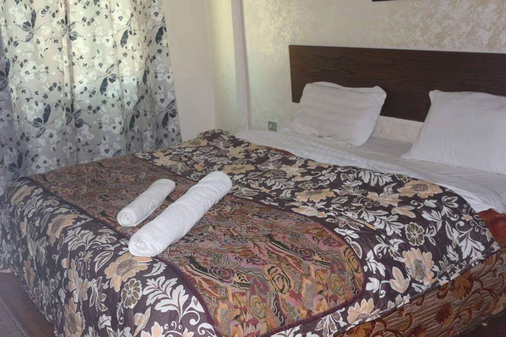 Photo of Bedroom in Al Jubeiha