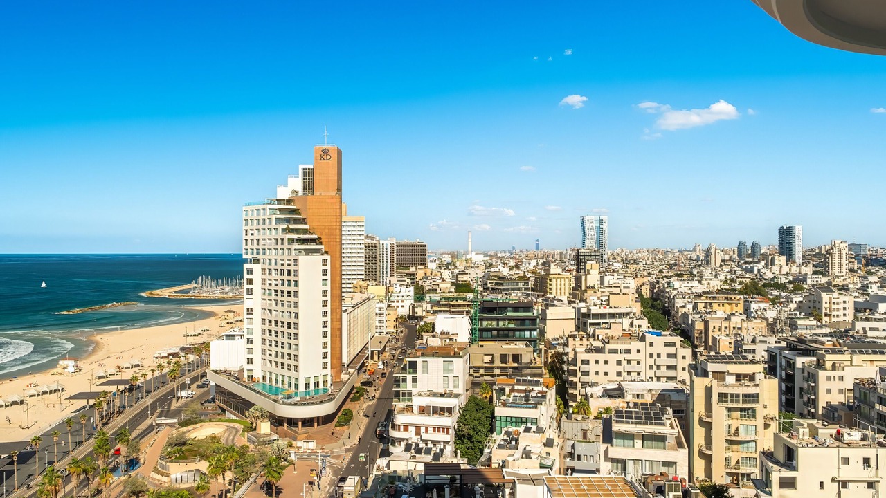Photo of Others in Tel Aviv Promenade