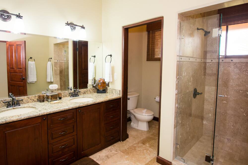 Photo of Bathroom in Coco