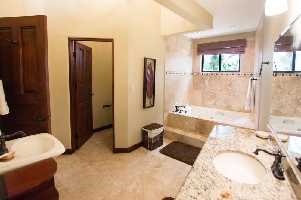 Photo of Bathroom in Coco