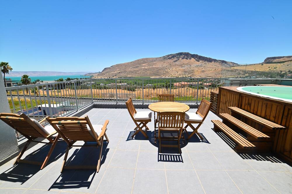 Photo of Patio Balcony in Migdal