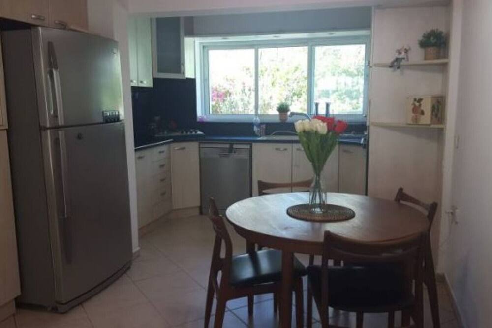 Photo of Kitchen in Ramat Gan
