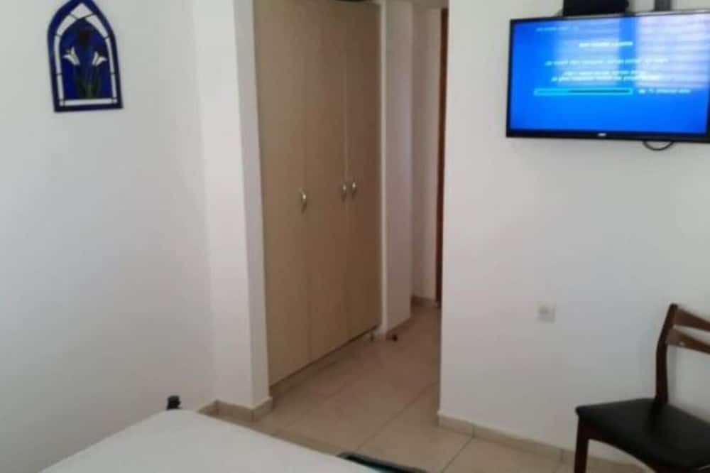 Photo of Bedroom in Ramat Gan
