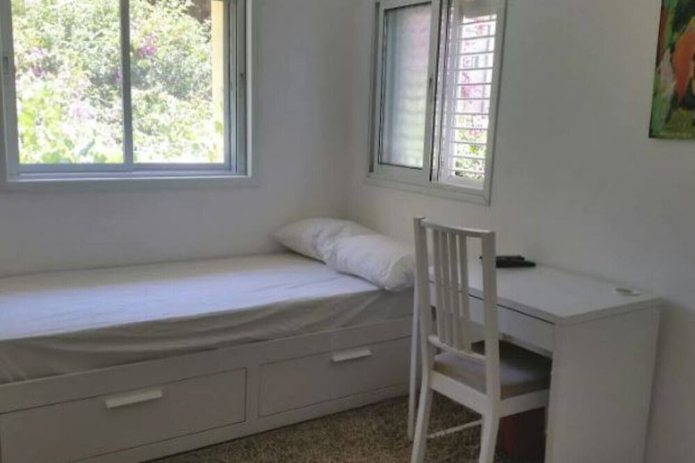Photo of Bedroom in Ramat Gan