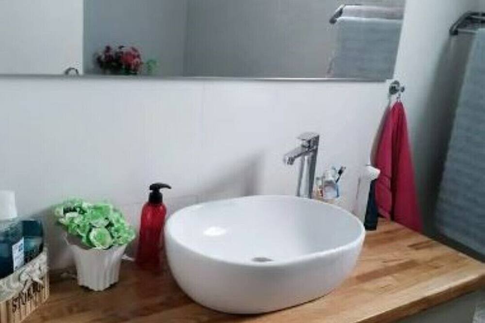 Photo of Bathroom in Kiryat Bialik