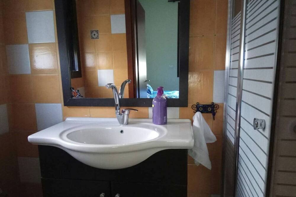 Photo of Bathroom in Midreshet Ben-Gurion