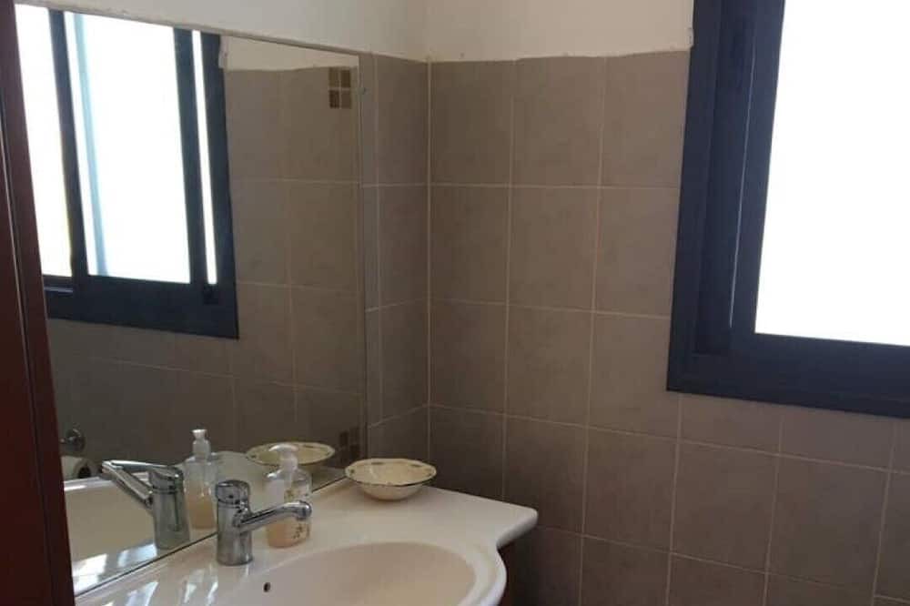 Photo of Bathroom in Holon