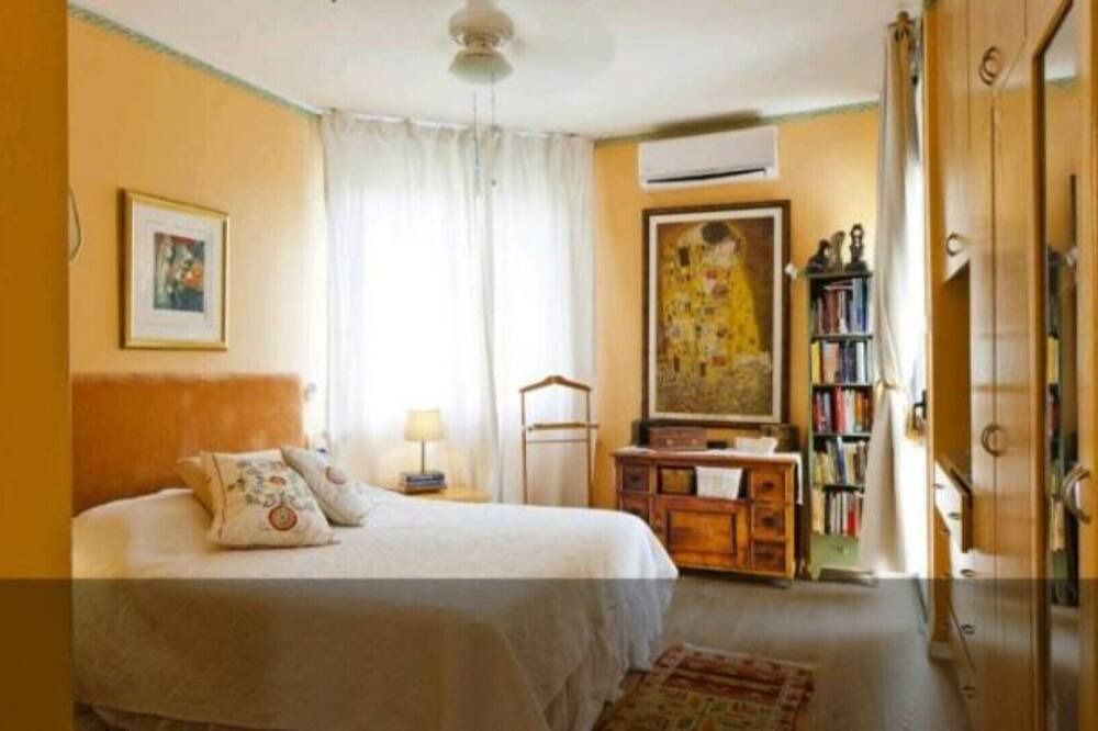 Photo of Bedroom in Yehud