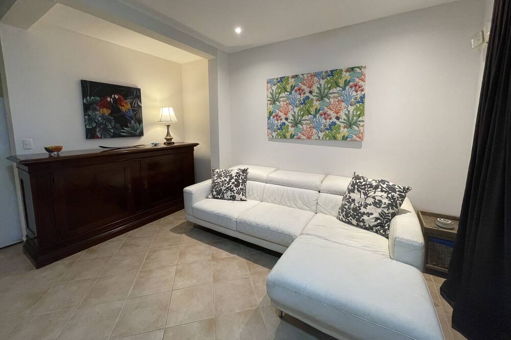 Photo of Livingroom in Coco Sunset Hills