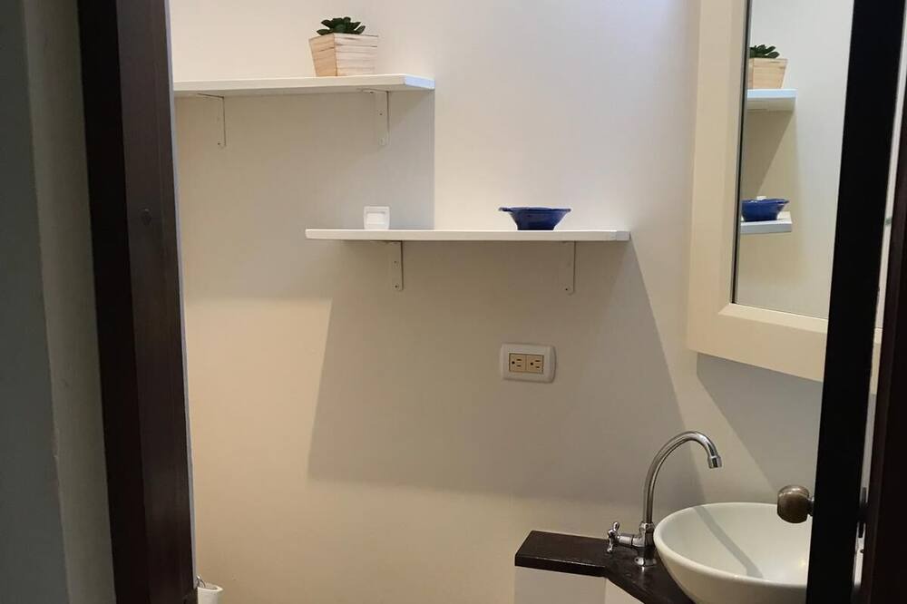 Photo of Bathroom in Coco Sunset Hills