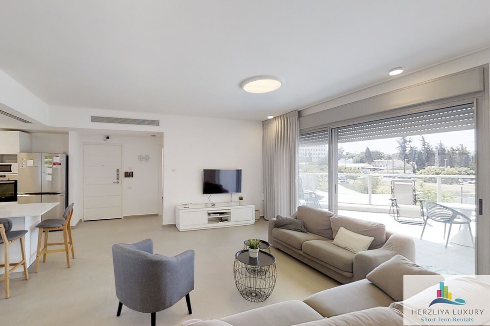 Photo of Livingroom in Herzliya