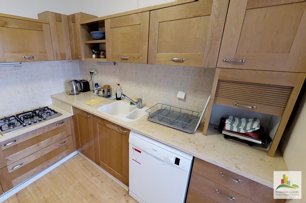 Photo of Kitchen in Ra'ananna