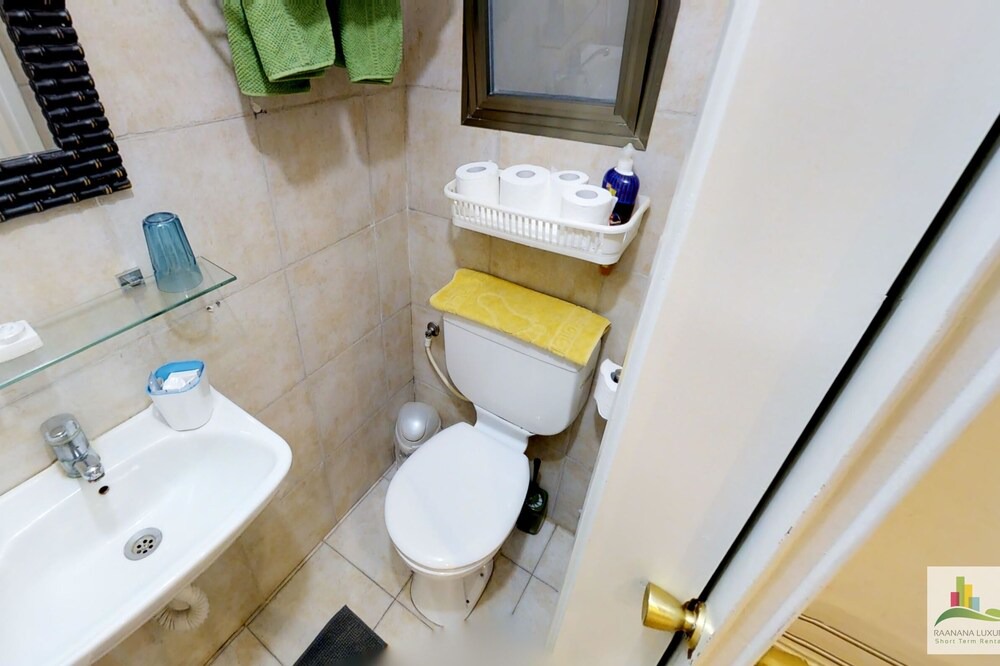 Photo of Bathroom in Ra'ananna