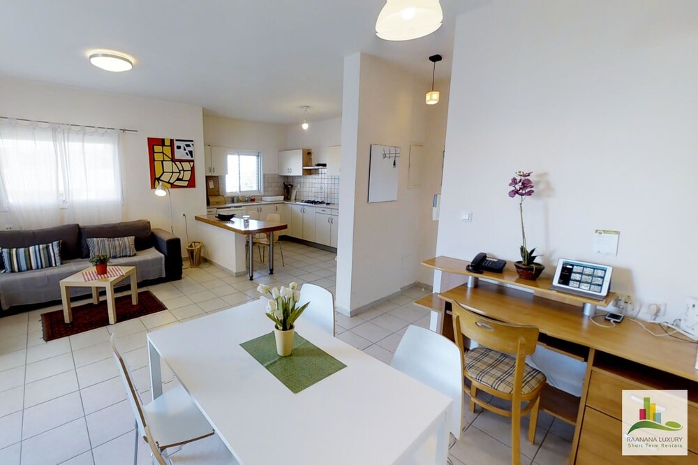 Photo of Livingroom in Ra'ananna