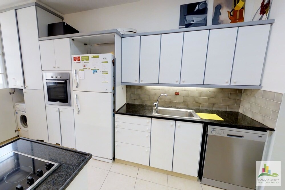 Photo of Kitchen in Ra'ananna