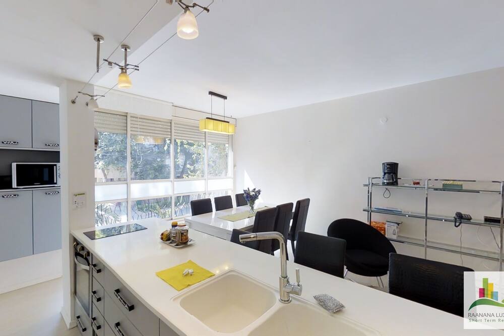 Photo of Kitchen in Ra'ananna