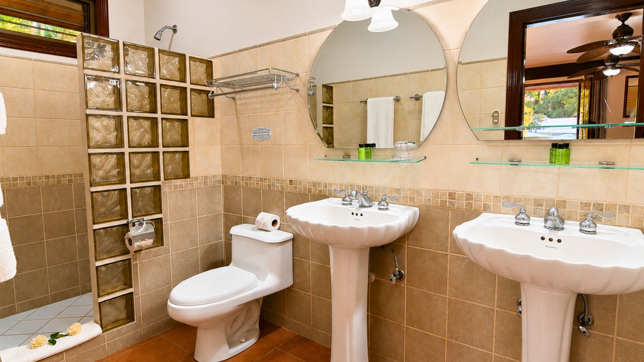 Photo of Bathroom in Golfito