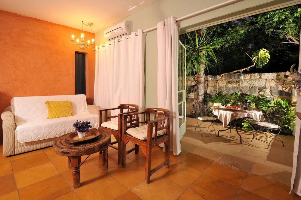 Photo of Livingroom in Yesod HaMa'ala