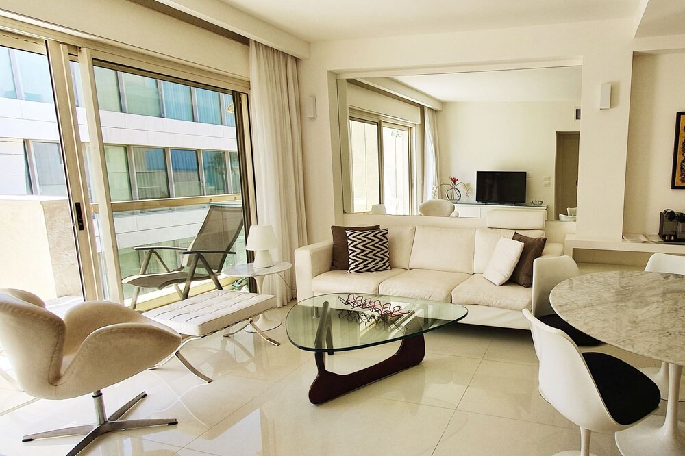 Photo of Livingroom in Herzliya Pituach