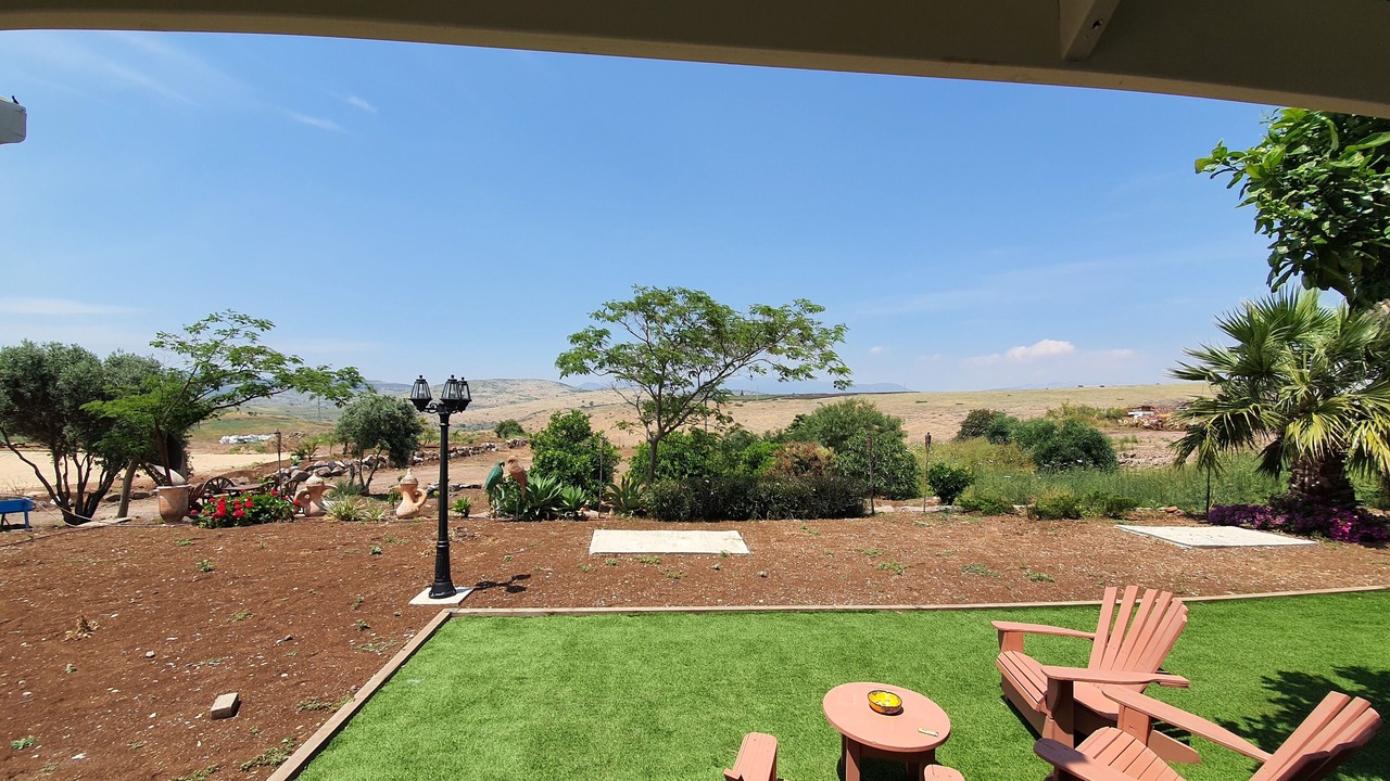 Photo of Others in Arbel