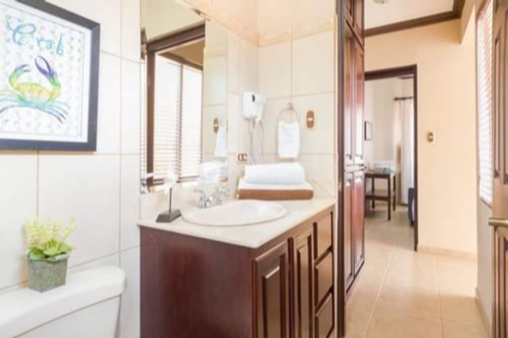 Photo of Bathroom in Coco