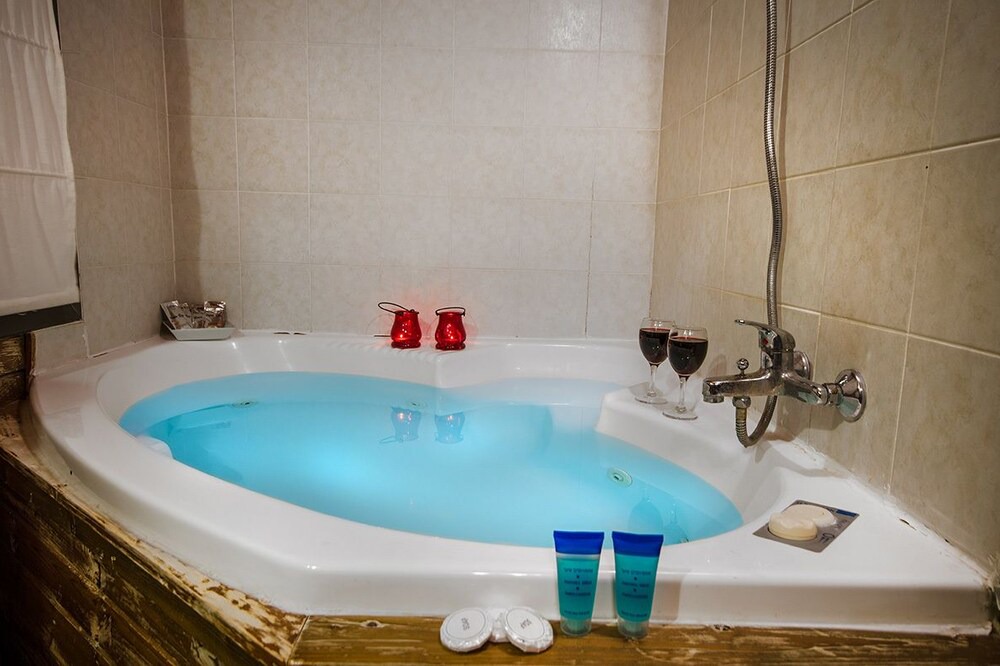 Photo of Bathroom in Kadarim
