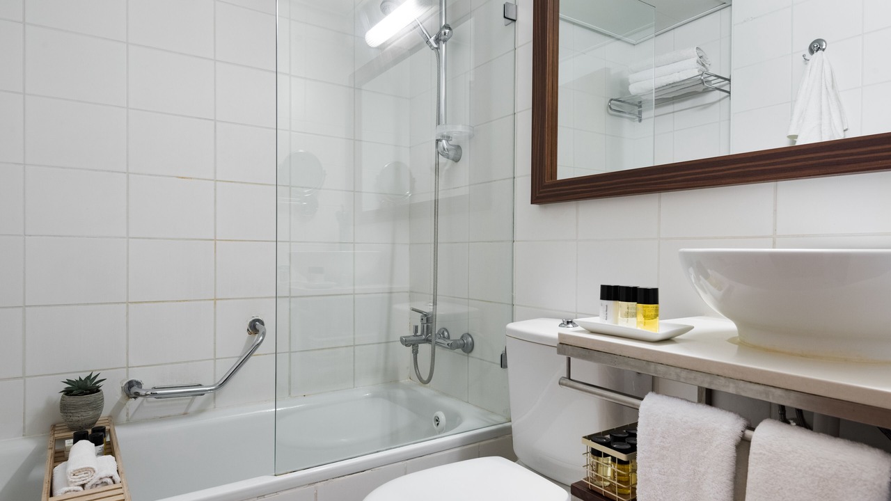 Photo of Bathroom in Mamilla
