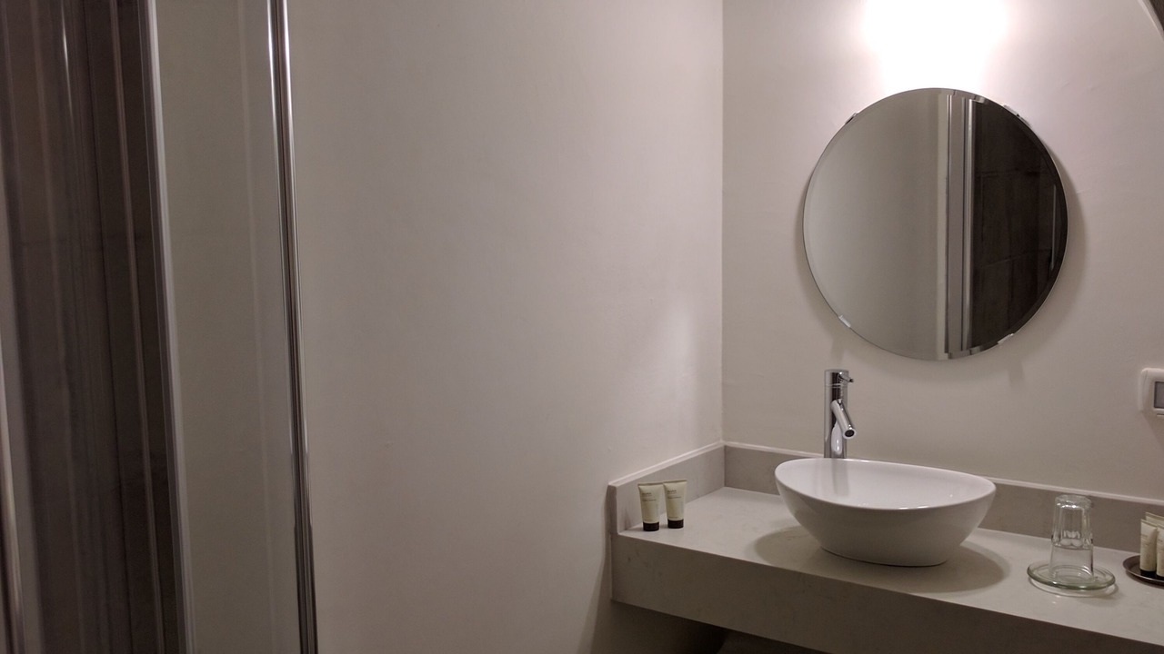 Photo of Bathroom in Old City