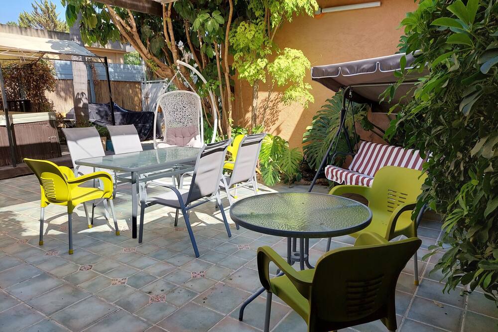 Photo of Patio Balcony in Yesod HaMa'ala