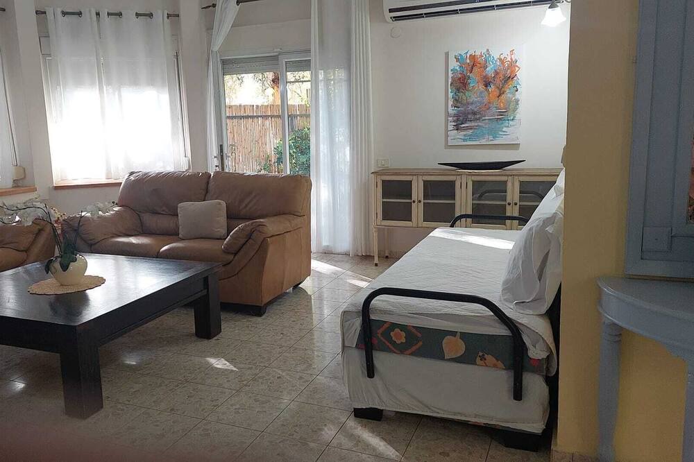 Photo of Livingroom in Yesod HaMa'ala