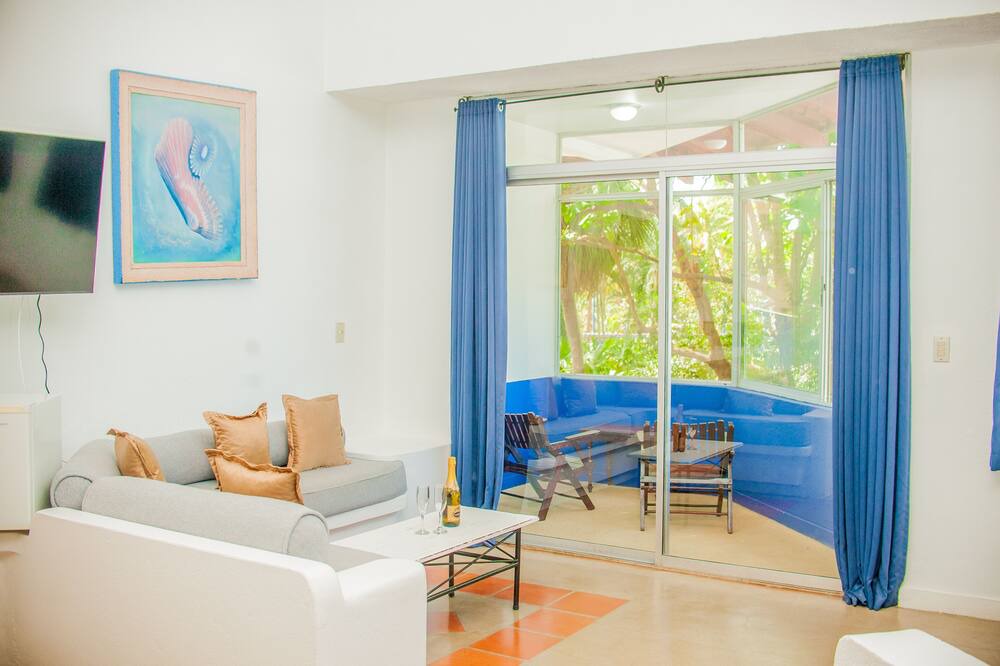 Photo of Patio Balcony in Coco