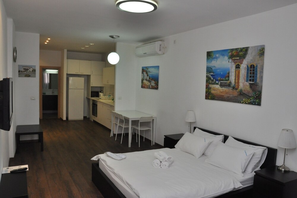 Photo of Bedroom in Petah Tikva