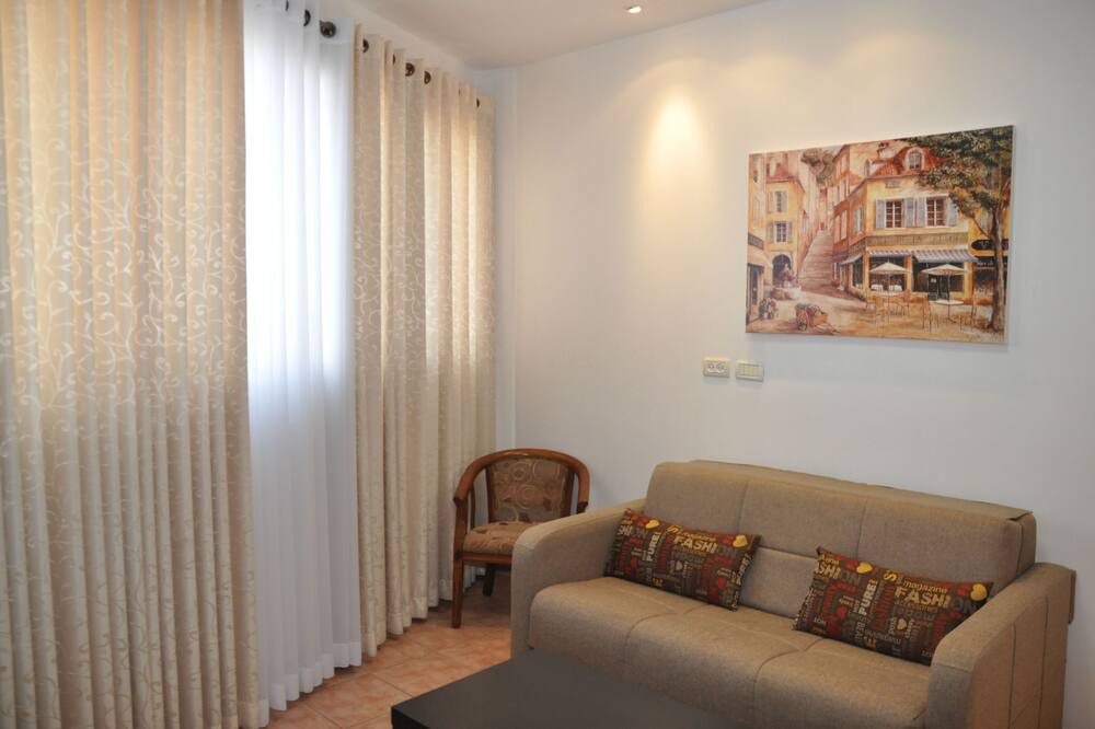 Photo of Livingroom in Petah Tikva