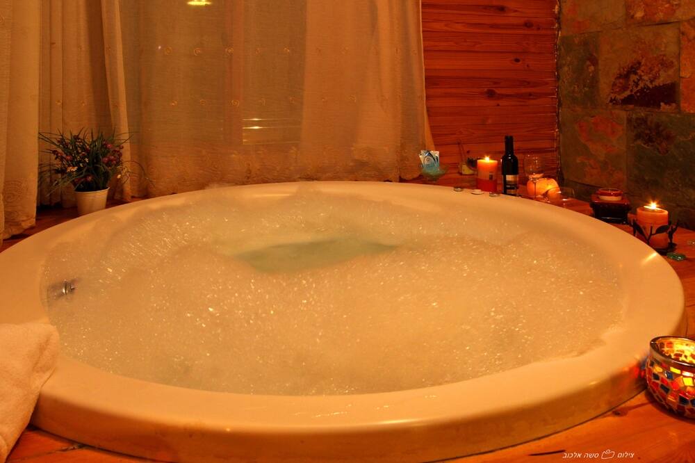 Photo of Bathroom in Rosh Pinna