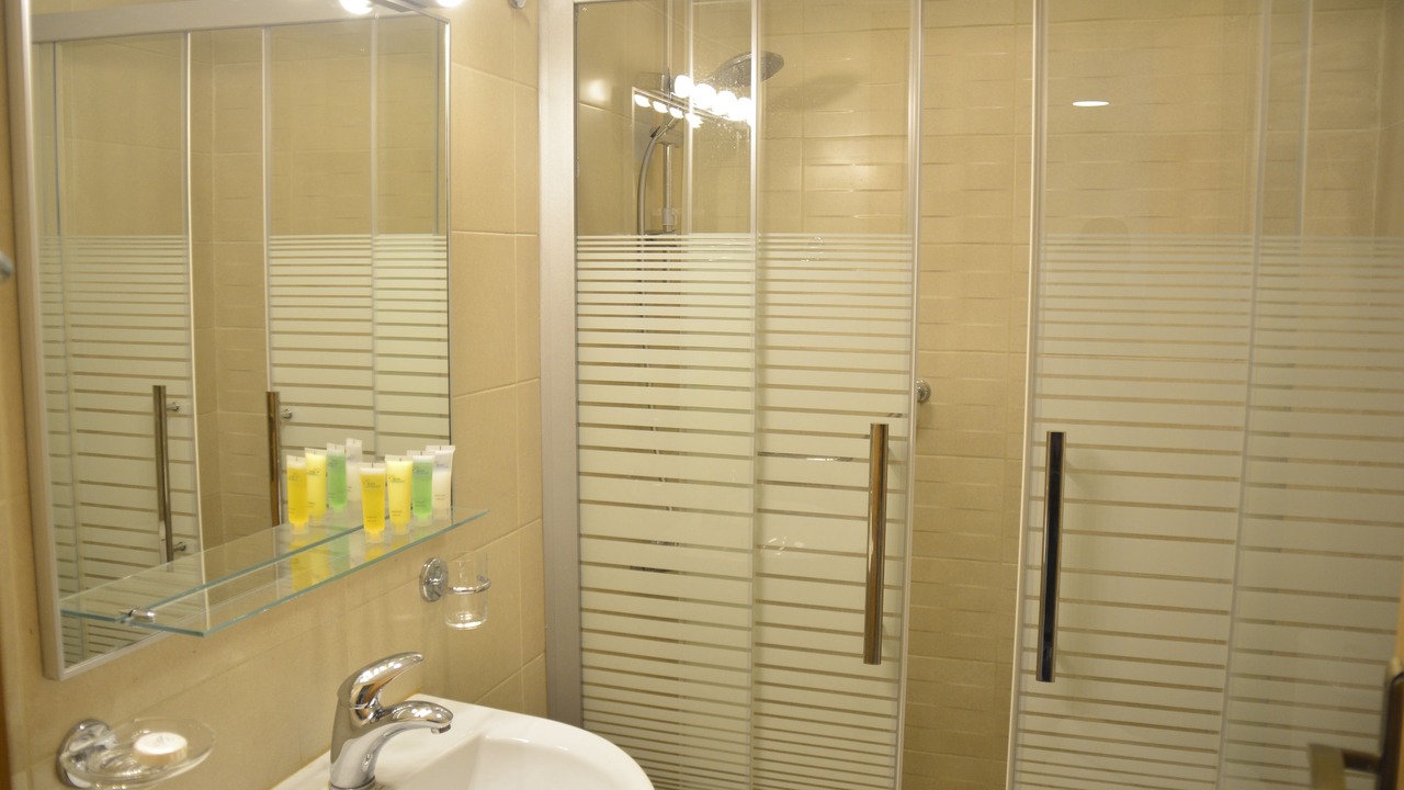 Photo of Bedroom in Al Jubeiha