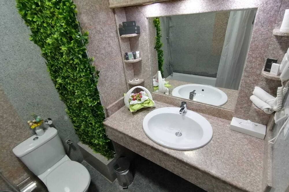 Photo of Bathroom in Sayq