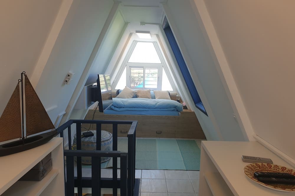 Photo of Bedroom in Hof HaCarmel