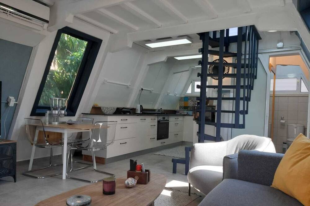 Photo of Livingroom in Hof HaCarmel