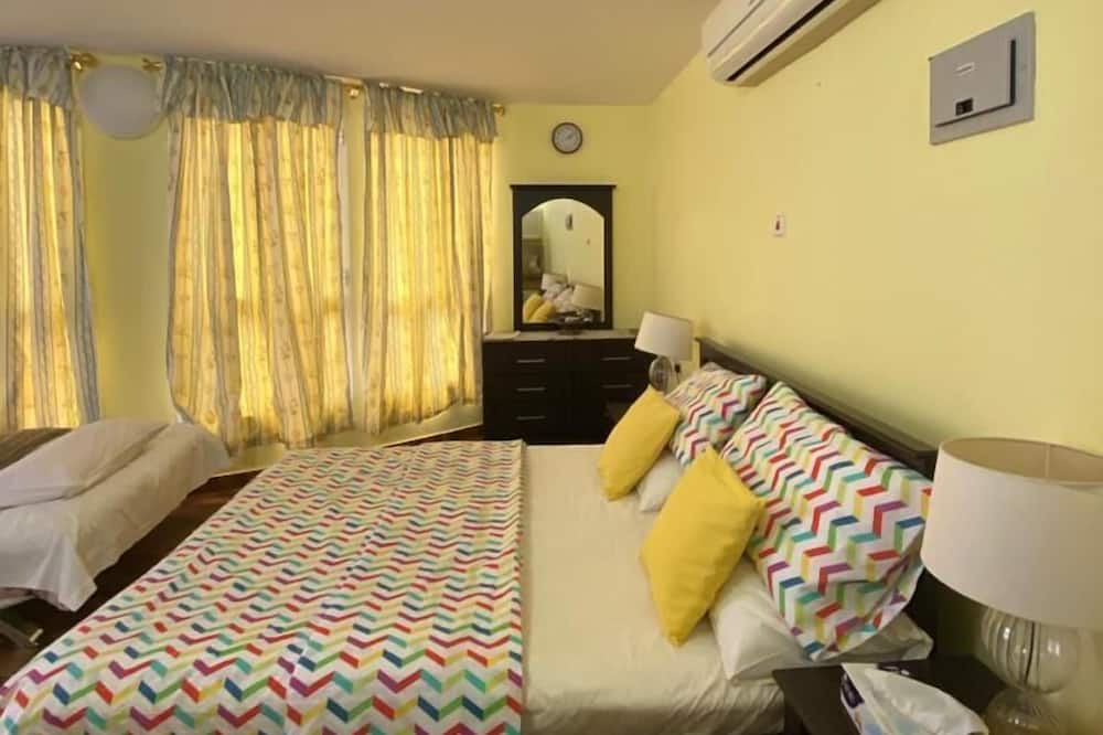 Photo of Bedroom in Al Ghubrah Ash Shamaliyyah