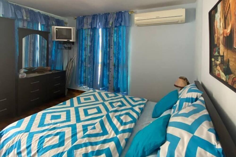 Photo of Bedroom in Al Ghubrah Ash Shamaliyyah
