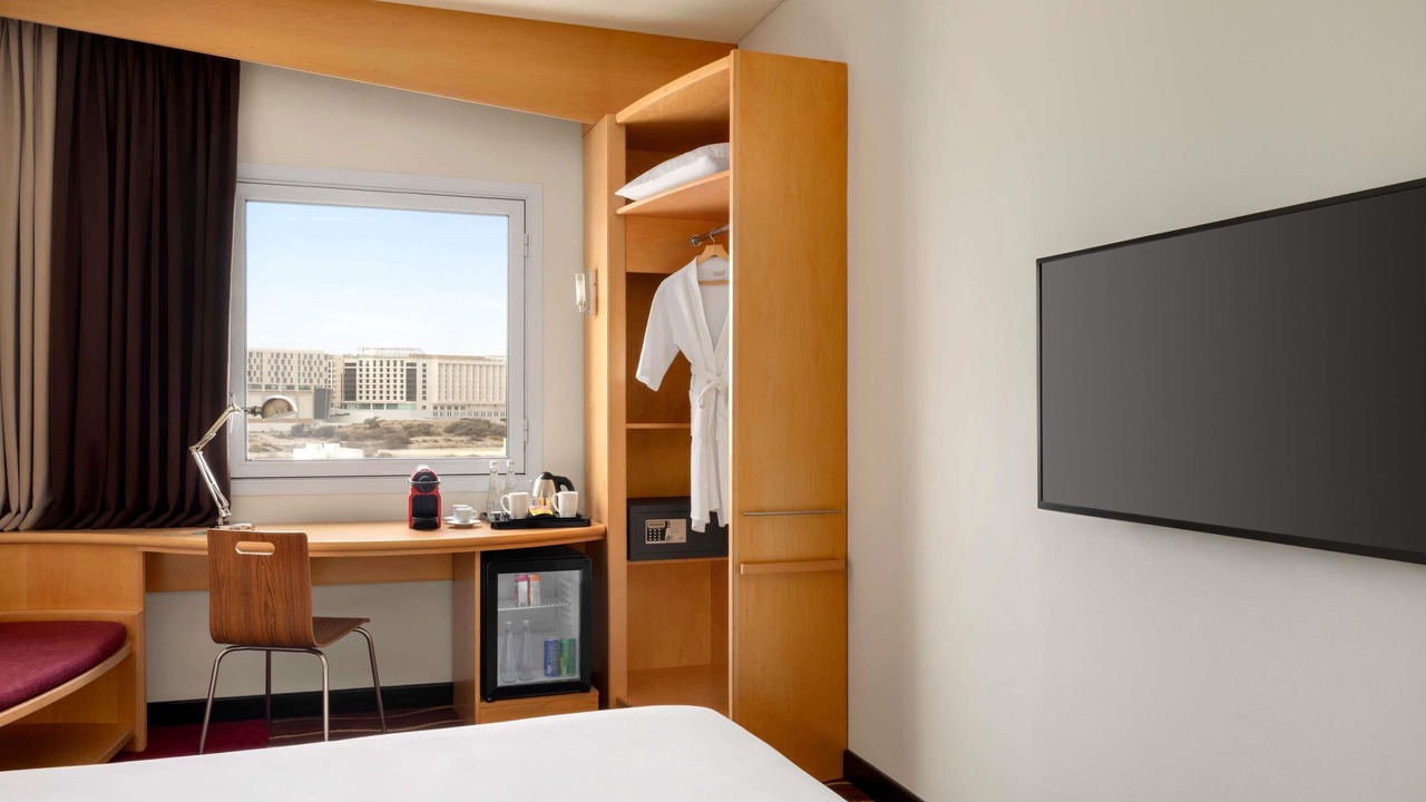 Photo of Bedroom in Al Khuwair