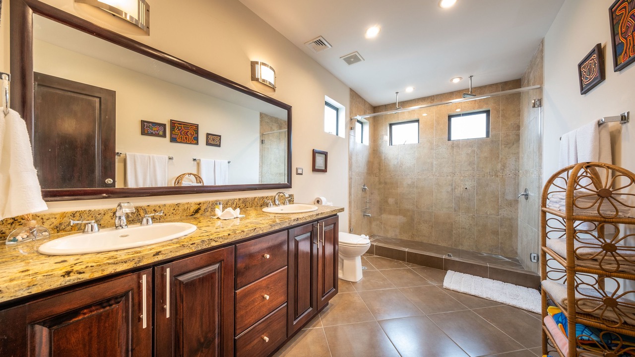 Photo of Bathroom in Jaco