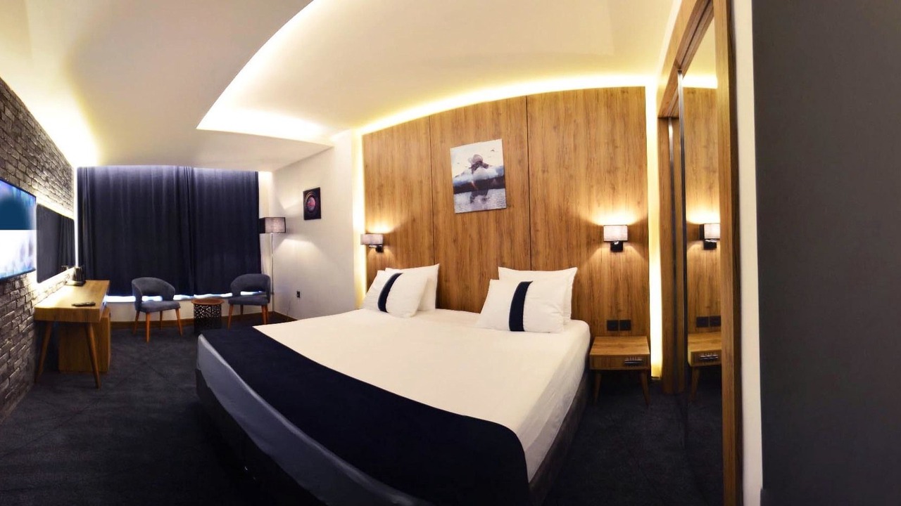 Photo of Bedroom in Al Jubeiha