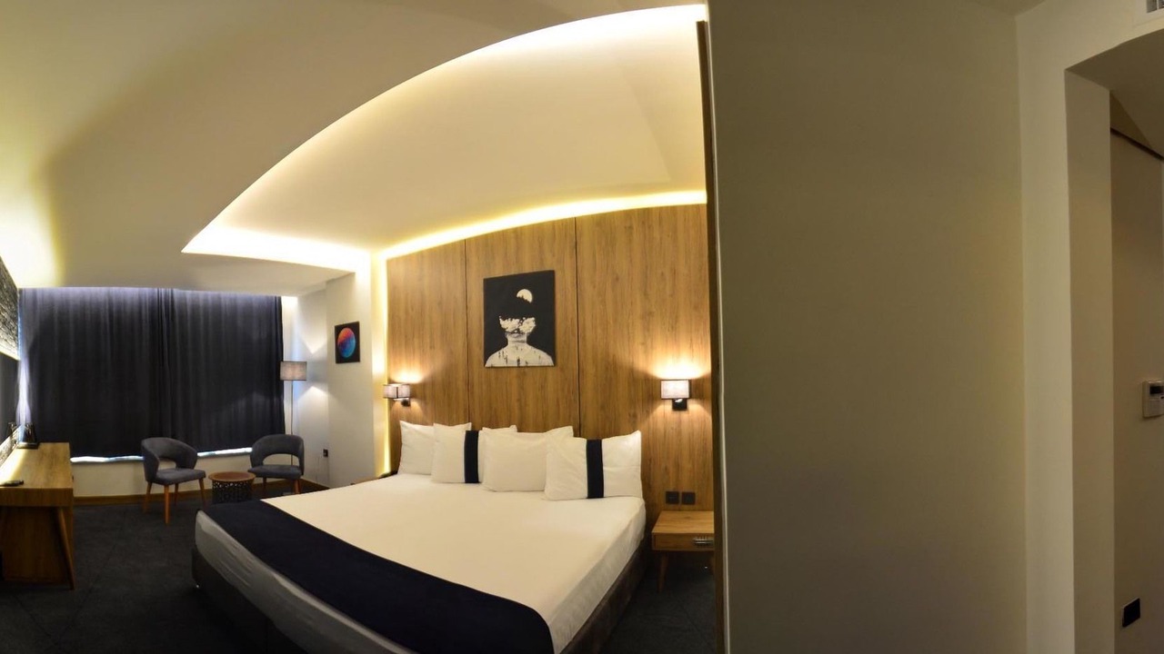 Photo of Bedroom in Al Jubeiha