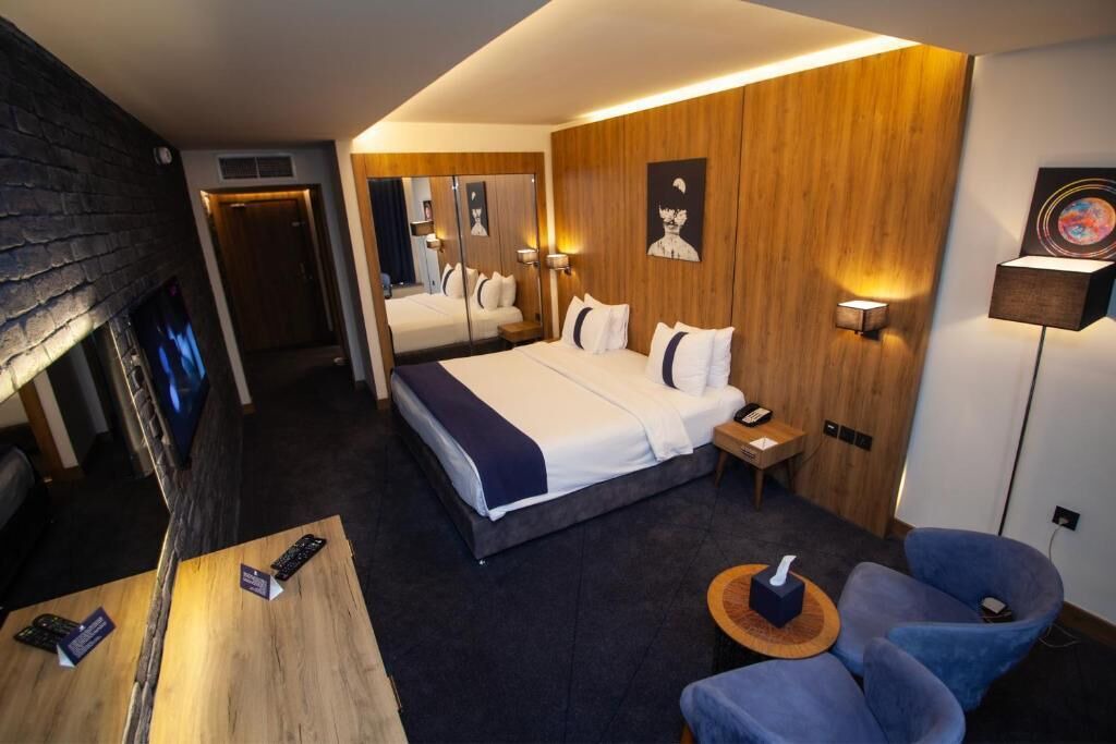 Photo of Bedroom in Al Jubeiha