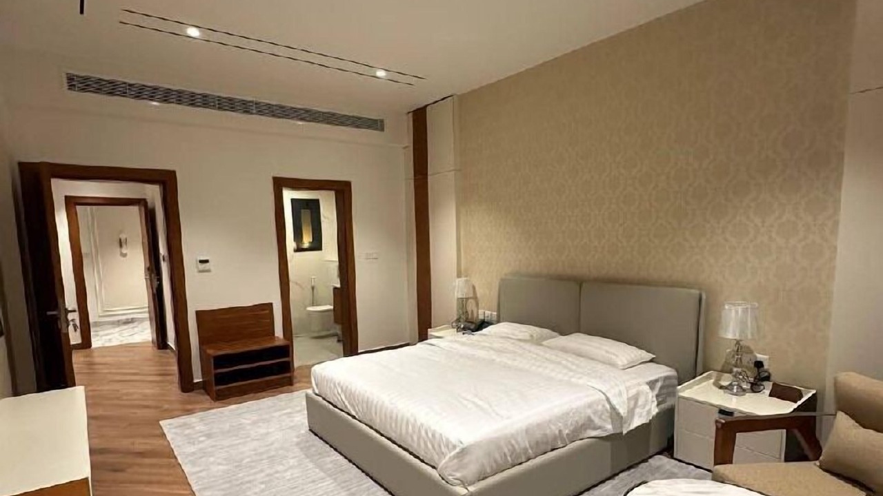 Photo of Bedroom in Al Ghubrah Ash Shamaliyyah