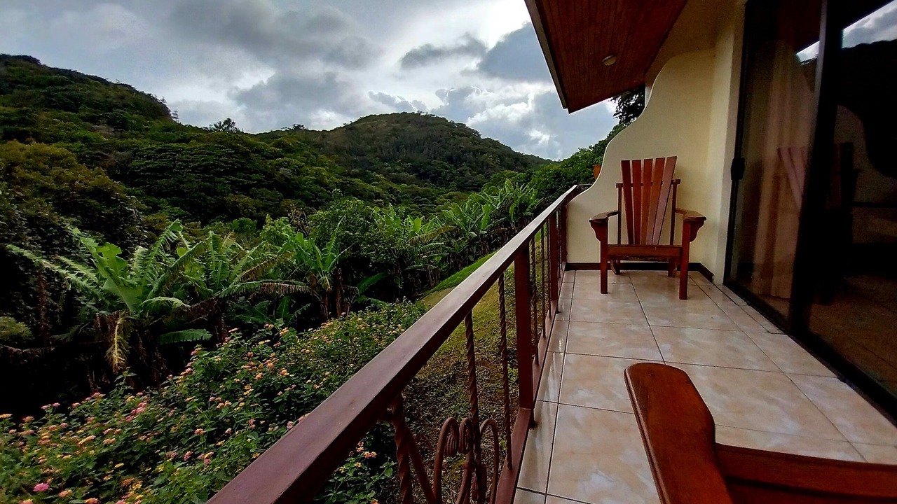 Photo of Patio Balcony in Sierra