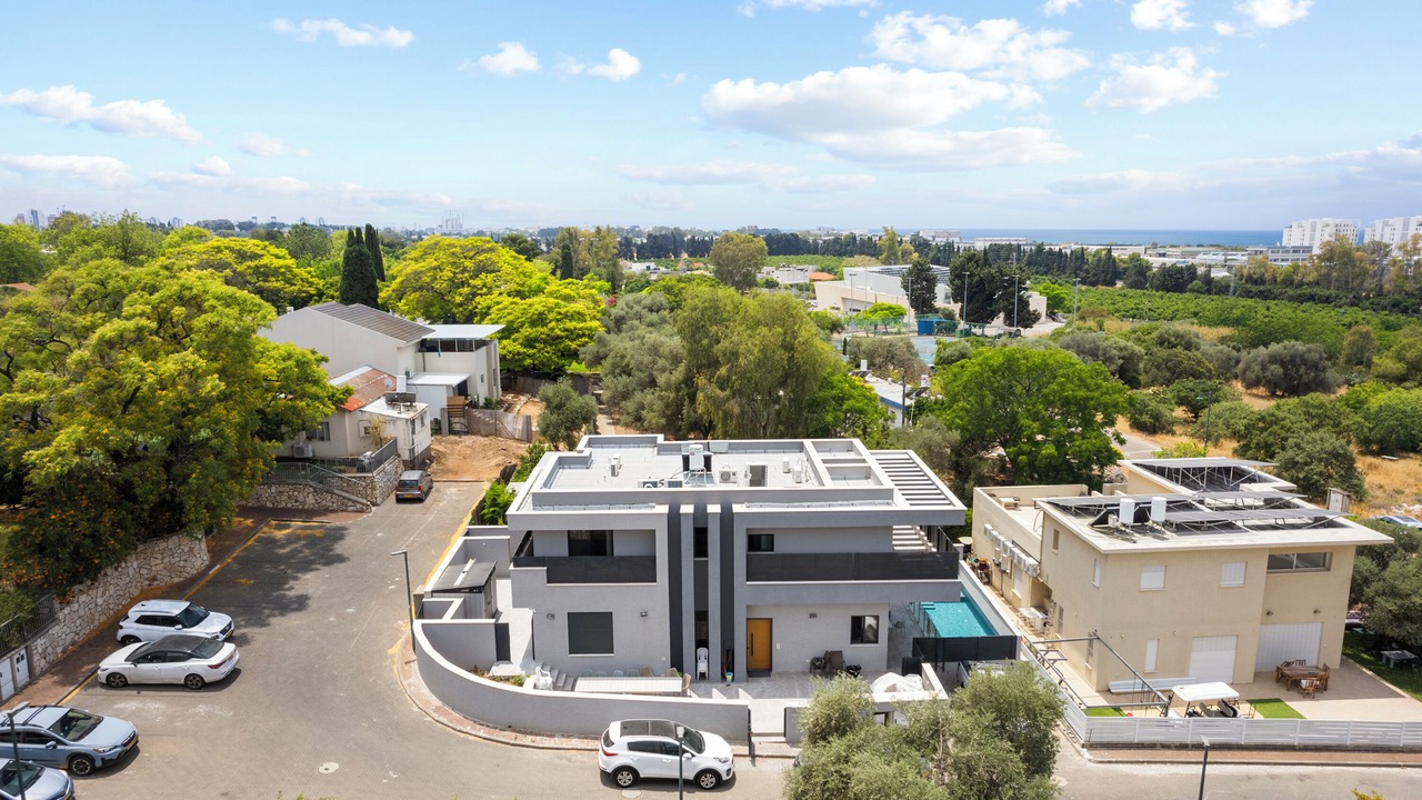 Photo of Patio Balcony in Gesher HaZiv